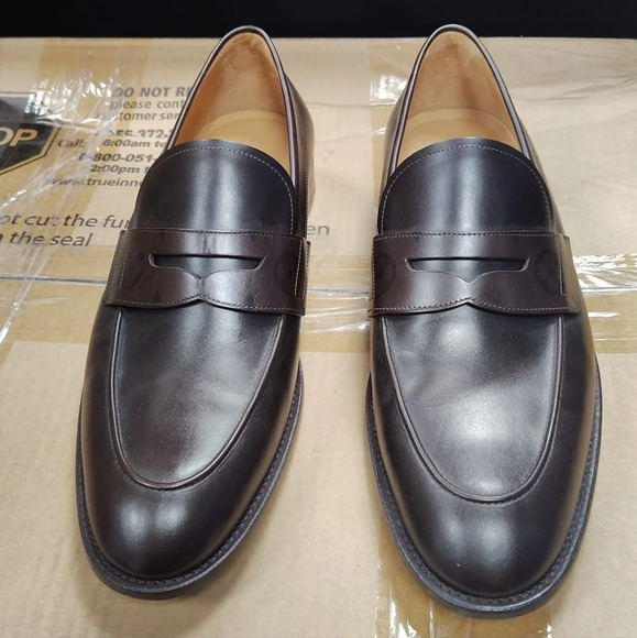 Louis Vuitton Parris size 7.5 Shoes - Picture 1 of 3